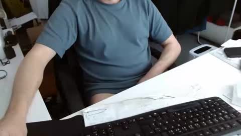 Tom online show from March 19, 3:04 pm