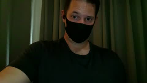 TooMuchGirth online show from November 3, 5:15 pm