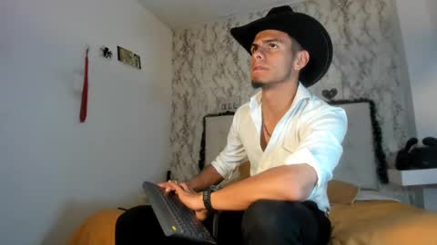 tomwagner_ online show from January 14, 2:32 pm