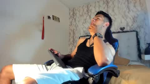 tomwagner_ online show from January 13, 2:21 pm