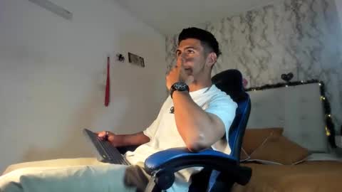 tomwagner_ online show from January 11, 3:20 pm