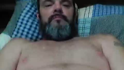 Snapshot of tongueurclit4u chatting on October 25, 9:00 am i need your wet pussy online show from October 25, 9:00 am