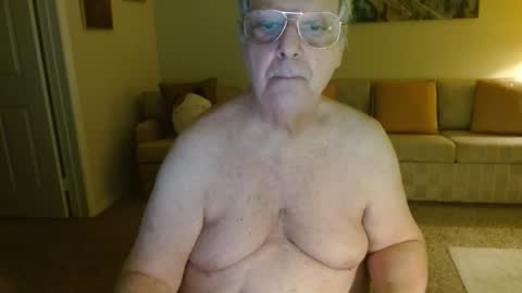 tonysview12000 online show from December 5, 1:46 am