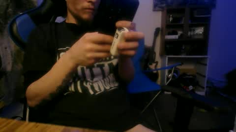 topplesstable18075 online show from March 31, 6:48 am