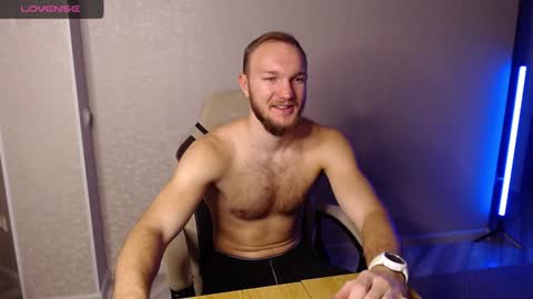 Snapshot of toress1 chatting on December 22, 5:12 am Glebaty online show from December 22, 5:12 am