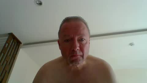 tosimies69 online show from September 25, 5:28 am