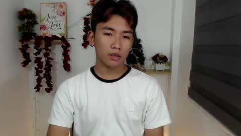 Snapshot of totalbabe1x chatting on February 2, 10:57 am totalbabe1x online show from February 2, 10:57 am