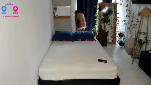 travis bakerr online show from March 8, 3:22 pm