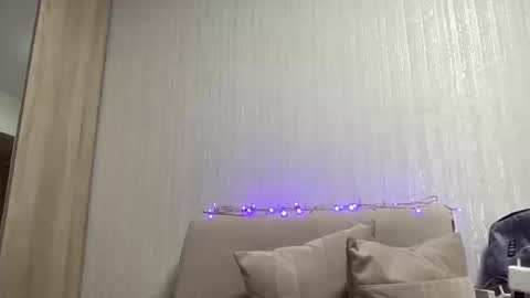 Travis online show from April 1, 1:41 pm