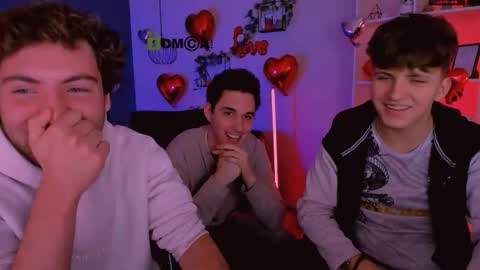 Travis online show from February 27, 9:54 am