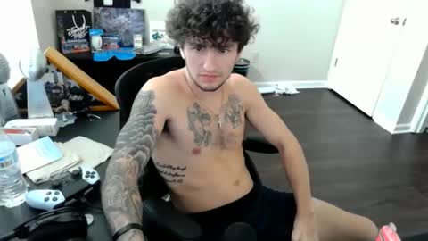 Snapshot of travishupp1 chatting on October 28, 3:14 pm Trav online show from October 28, 3:14 pm