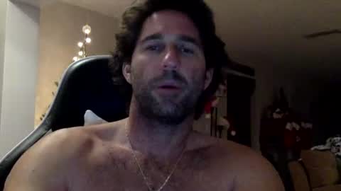 TravisKenn online show from December 3, 11:22 pm