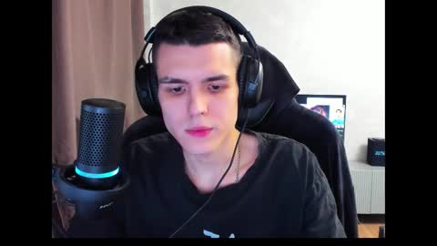 Snapshot of travisrivas chatting on February 28, 7:56 pm travisrivas online show from February 28, 7:56 pm