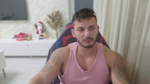 TRAVISS HOLDEN online show from December 4, 5:27 am