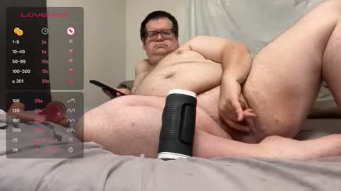 Treat Bob Nice online show from October 27, 4:42 pm