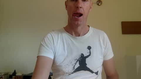 Snapshot of trebo00788 chatting on September 14, 8:27 am trebo00788 online show from September 14, 8:27 am