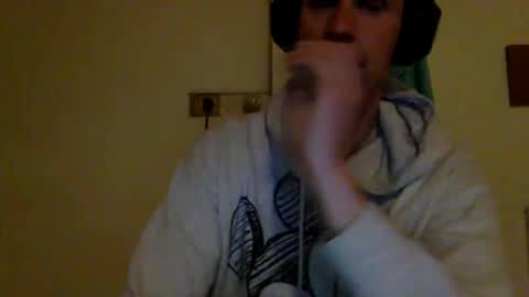 Snapshot of trebo00788 chatting on February 9, 8:02 pm trebo00788 online show from February 9, 8:02 pm