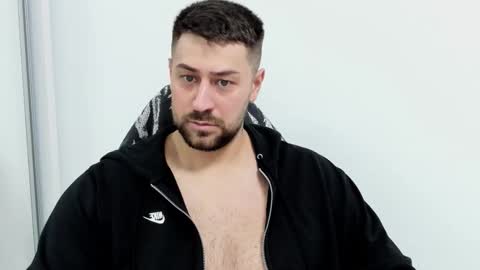 Trent online show from November 26, 6:44 pm