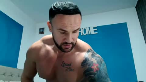 Snapshot of tridentmuscles chatting on February 22, 10:04 pm tridentmuscles online show from February 22, 10:04 pm
