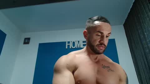Snapshot of tridentmuscles chatting on December 29, 10:36 pm tridentmuscles online show from December 29, 10:36 pm