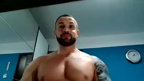 Snapshot of tridentmuscles chatting on February 21, 11:21 pm tridentmuscles online show from February 21, 11:21 pm
