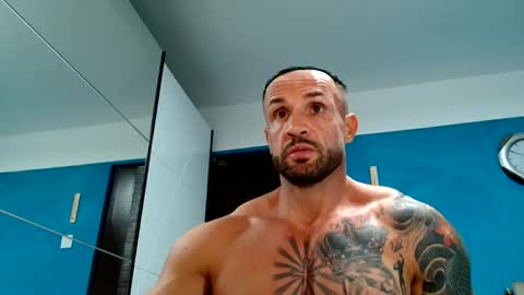 Snapshot of tridentmuscles chatting on September 25, 10:52 pm tridentmuscles online show from September 25, 10:52 pm
