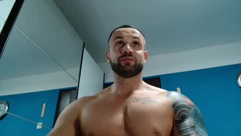Snapshot of tridentmuscles chatting on January 31, 10:42 pm tridentmuscles online show from January 31, 10:42 pm