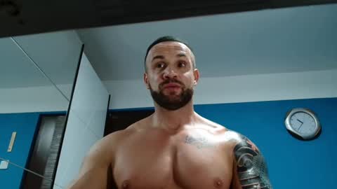 Snapshot of tridentmuscles chatting on January 12, 8:36 pm tridentmuscles online show from January 12, 8:36 pm