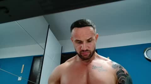 Snapshot of tridentmuscles chatting on January 14, 10:02 pm tridentmuscles online show from January 14, 10:02 pm