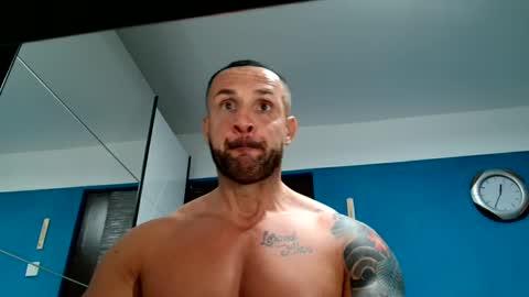 Snapshot of tridentmuscles chatting on March 11, 10:31 pm tridentmuscles online show from March 11, 10:31 pm