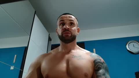 Snapshot of tridentmuscles chatting on January 21, 10:19 pm tridentmuscles online show from January 21, 10:19 pm