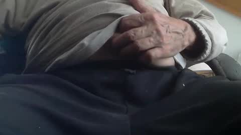 troggy12 online show from March 2, 4:36 pm