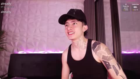 Troy online show from November 18, 7:28 pm