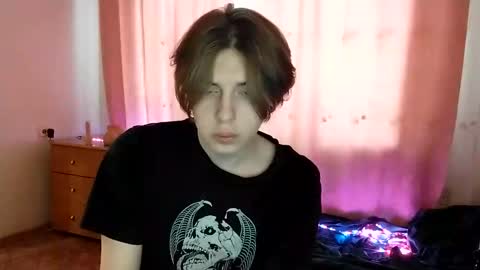 Emilum online show from January 31, 2:37 am