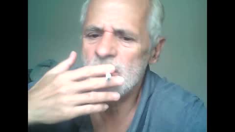 Snapshot of tuamigo8a chatting on September 28, 12:25 pm Siveomeves online show from September 28, 12:25 pm