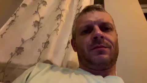 tuhksiidmtwo online show from January 17, 8:33 pm