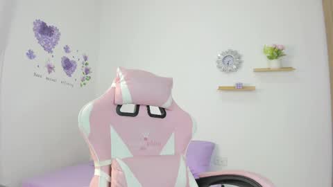 tupapidelsex18 online show from April 30, 11:31 pm