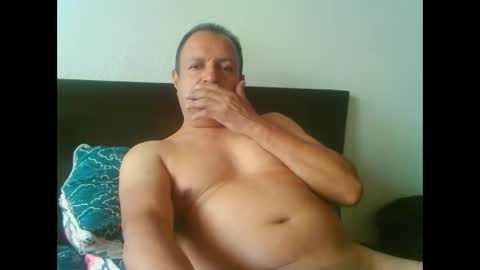 Snapshot of tuserasmia chatting on January 3, 3:01 pm Mario Ramirez online show from January 3, 3:01 pm