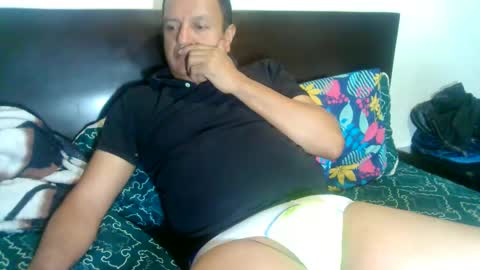 Snapshot of tuserasmia chatting on January 4, 1:10 am Mario Ramirez online show from January 4, 1:10 am