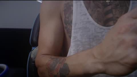 Snapshot of twackedntatted chatting on February 23, 1:31 am TwackedNTatted online show from February 23, 1:31 am