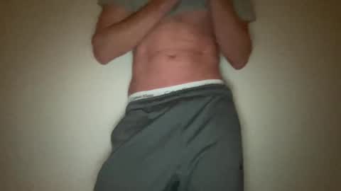 twink27844711 online show from December 17, 9:16 pm