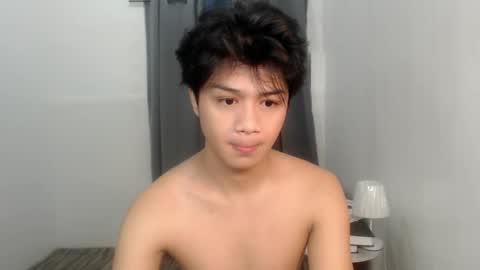 Snapshot of twink_blaze chatting on October 10, 11:08 pm BLAZE online show from October 10, 11:08 pm