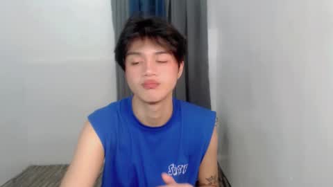 Snapshot of twink_blaze chatting on October 19, 5:45 am BLAZE online show from October 19, 5:45 am