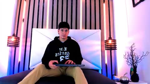 Snapshot of twink_bunny chatting on October 21, 12:41 pm samu online show from October 21, 12:41 pm