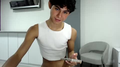 Twink Waldorf online show from December 6, 6:28 pm