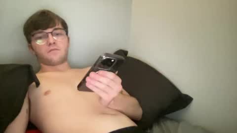 Snapshot of twinkycameron chatting on October 19, 12:08 pm twinkycameron online show from October 19, 12:08 pm
