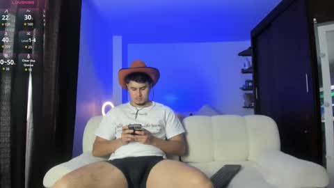 twintease online show from October 17, 3:27 pm