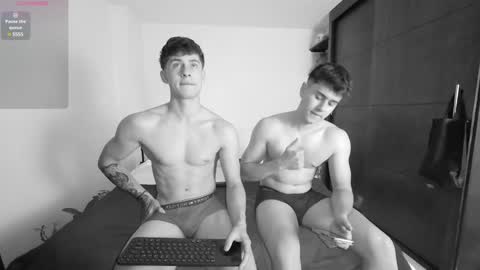 twintease online show from January 26, 1:20 am