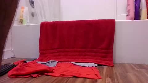 txbigd131369 online show from May 3, 7:38 pm