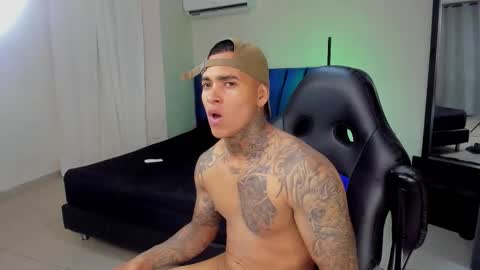 tyler_bell_ online show from March 21, 8:19 am